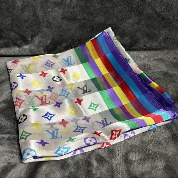 Louis Vuitton Multicolor Scarves - Picture 2 of 2